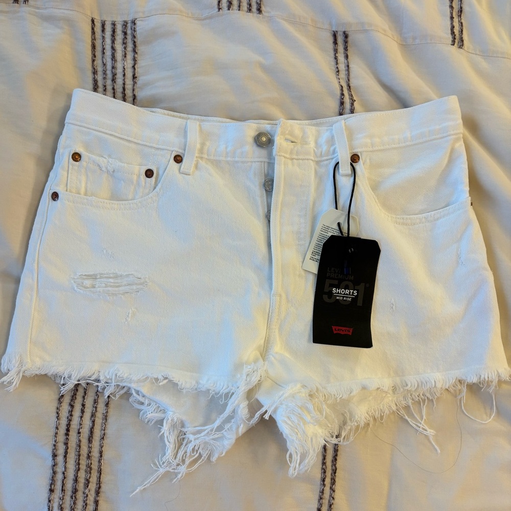 Levi's Women's Frayed White Jean Shorts NWT!!